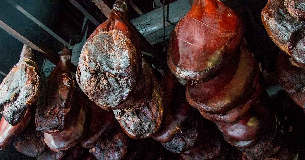 Menjelajahi Montenegro, Negara Kecil dengan Pemandangan Maksimal